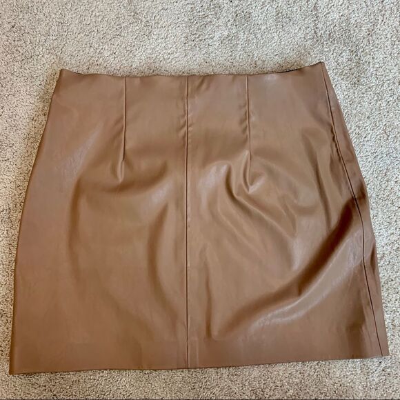 SHINESTAR vegan faux leather mini skirt camel brown Sz L NWT - Picture 2 of 8